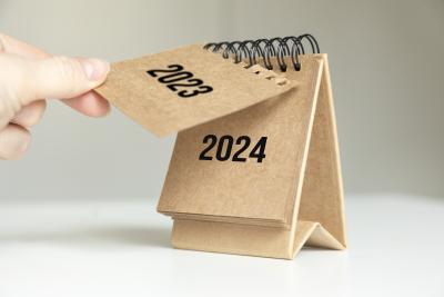 Calendar showing 2023 flipping to 2024